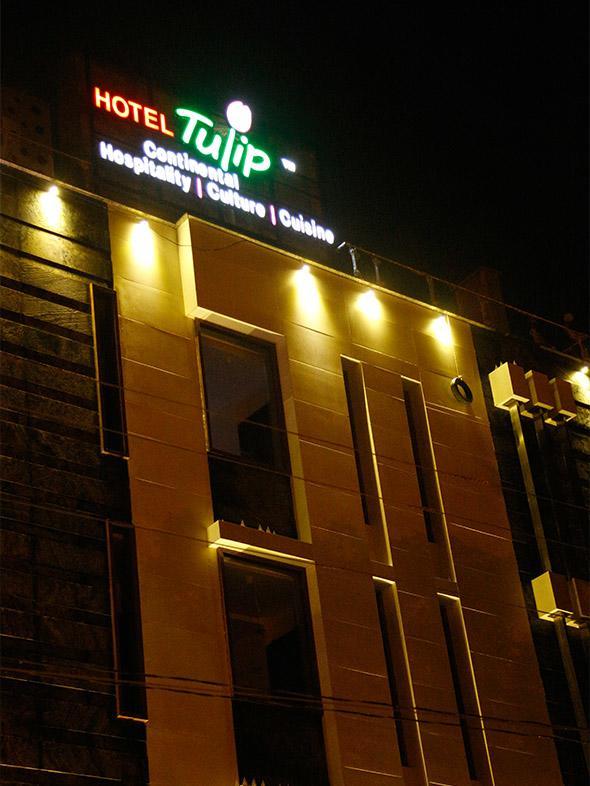 Hotel Tulip Continental Hamirgarh Exterior foto